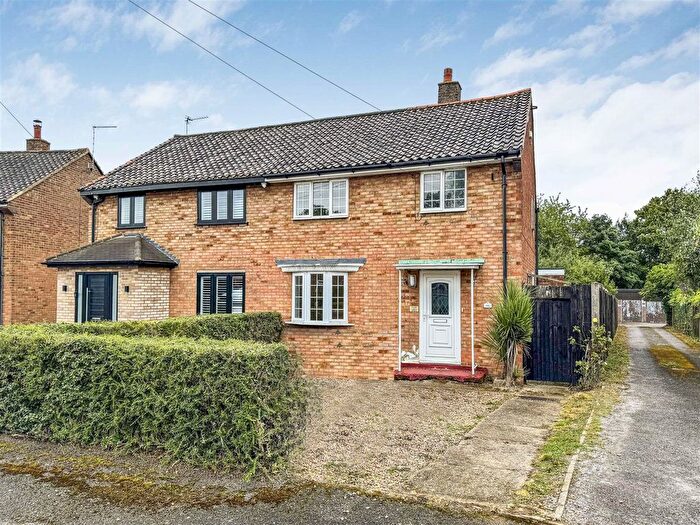 3 Bedroom Semi-Detached House For Sale In Goddards Close, Little Berkhamstead, Hertford, SG13