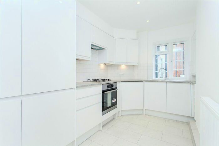 2 Bedroom Flat To Rent In Devon House, Upper Street, N1