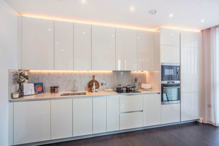 2 Bedroom Apartment To Rent In Thornes House, Nine Elms, London, SW11