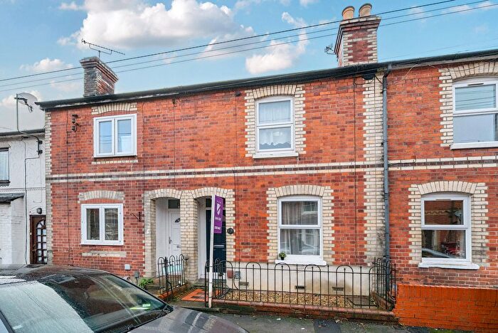 2 Bedroom Terraced House For Sale In Edgehill Street, Reading, Berkshire, RG1
