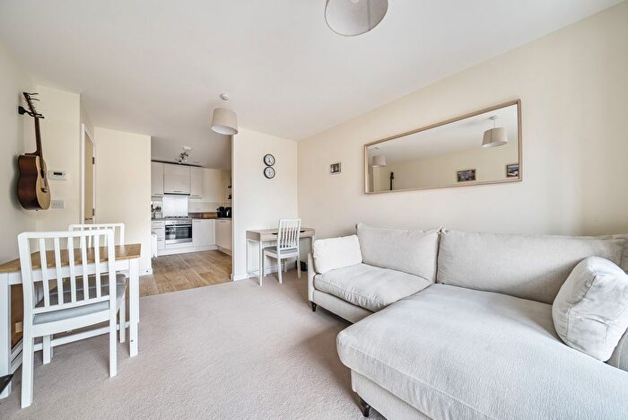 1 Bedroom Flat To Rent In Eden Road, Dunton Green, Sevenoaks, TN14