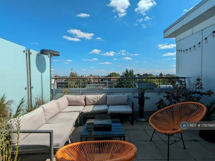 1 Bedroom Flat To Rent In Kinver House, London, N19