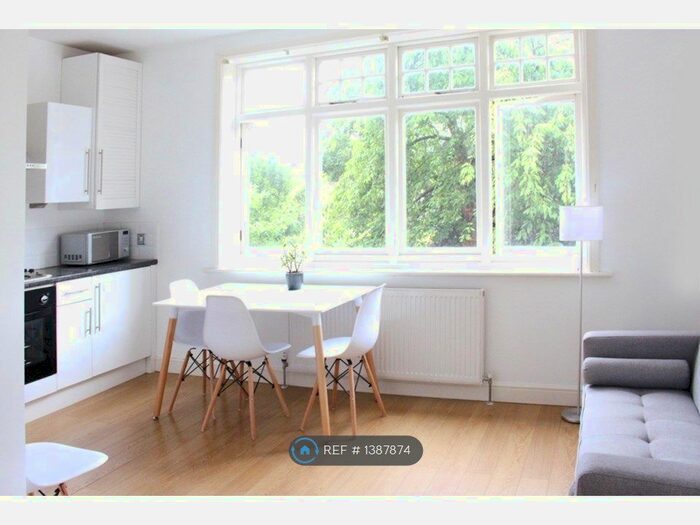 1 Bedroom Flat To Rent In Clarence Avenue, London, SW4