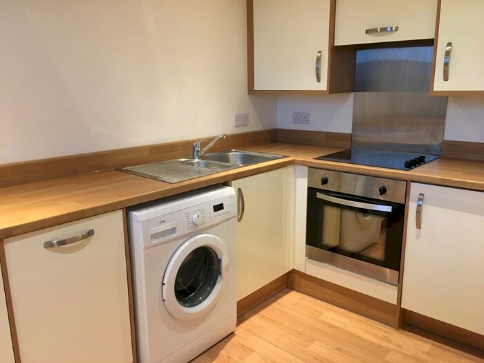 1 Bedroom Flat To Rent In Mayfair Apartments, Beverley Road, HU5