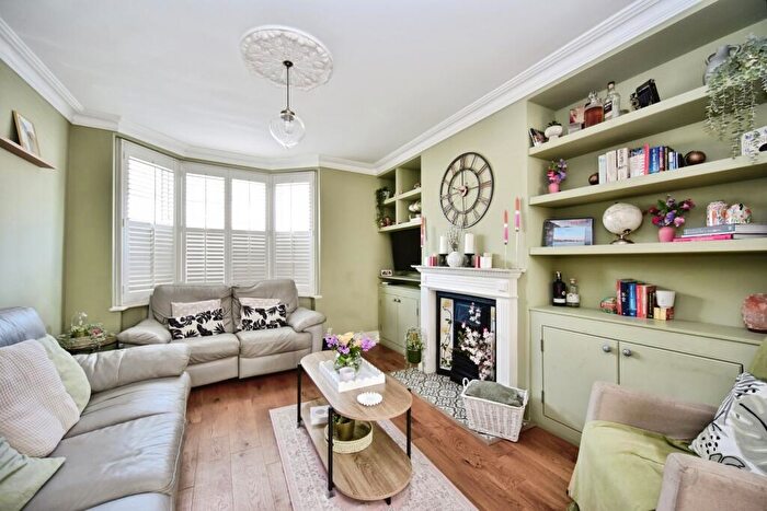 4 Bedroom Terraced House For Sale In Campbell Road, Maidstone, Kent, ME15