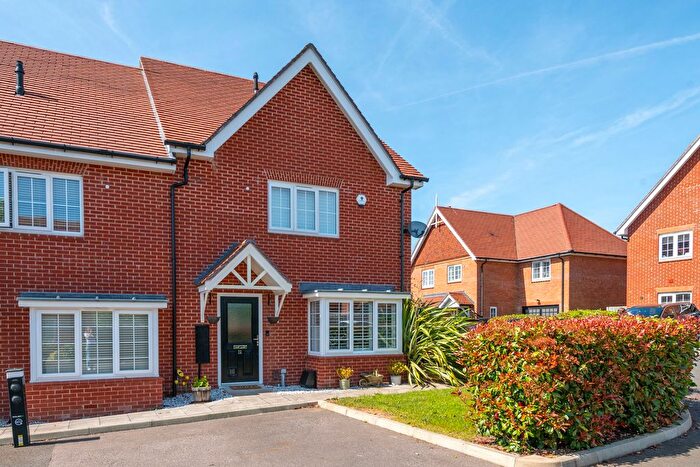 3 Bedroom End Terrace House For Sale In Ledger Gardens, Reigate, RH2