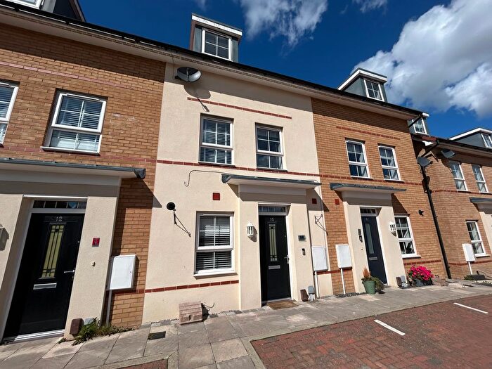 3 Bedroom Terraced House To Rent In Currency Close, Dunstable, LU6