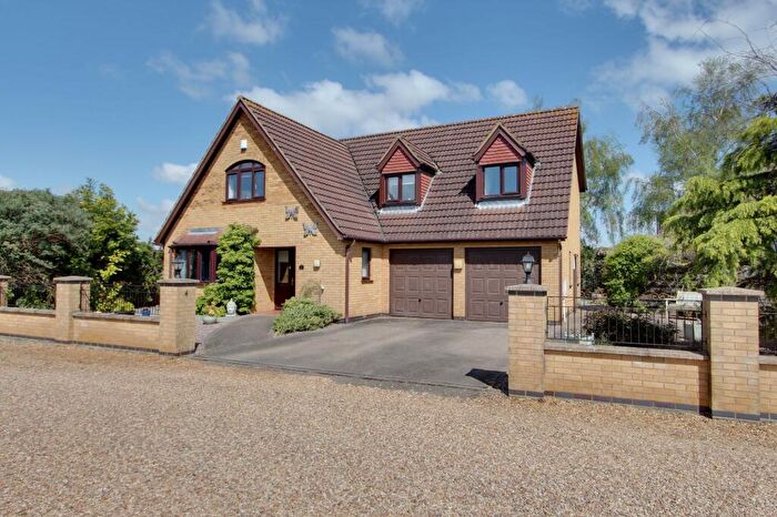 4 Bedroom Detached House For Sale In Glebe Gardens, Guyhirn, PE13