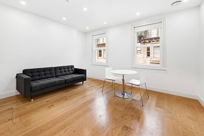 3 Bedroom Flat To Rent In Evelyn Yard, Fitzrovia, W1T