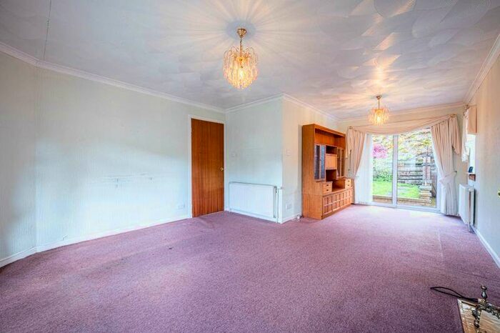 3 Bedroom Detached Bungalow For Sale In John Murray Court, Motherwell, ML1