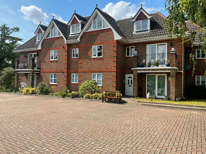 2 Bedroom Flat To Rent In Winchester Road, Chandler's Ford, Eastleigh, SO53