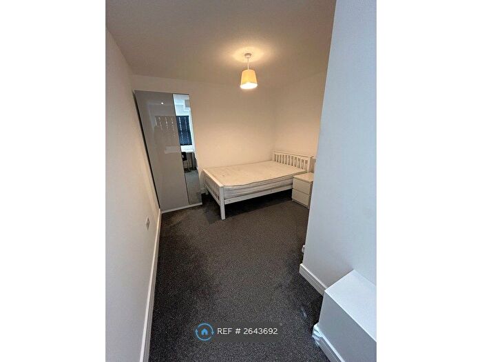 6 Bedroom Terraced House To Rent In Garnier Street, Portsmouth, PO1