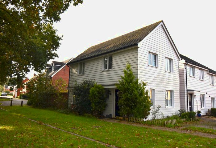 3 Bedroom Detached House To Rent In Grant Drive, Church Crookham, Fleet, GU52