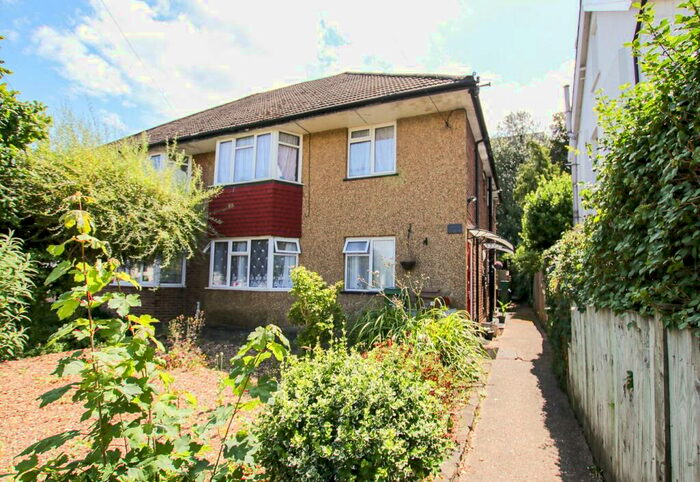 2 Bedroom Ground Maisonette To Rent In Grosvenor Road, Wallington, SM6