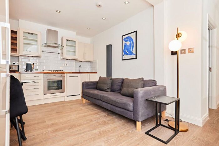 2 Bedroom Flat To Rent In Bermondsey, SE16