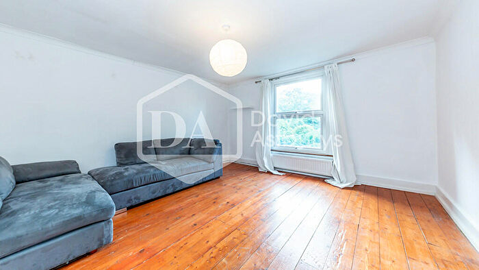 1 Bedroom Apartment To Rent In Upper Tollington Park, Finsbury Park, London, N4