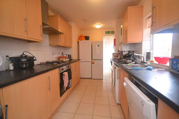 5 Bedroom Terraced House To Rent In Hatherley Road, Reading, RG1