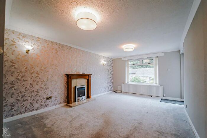2 Bedroom Semi-Detached Bungalow For Sale In Sunnybank Close, Rossendale, BB4