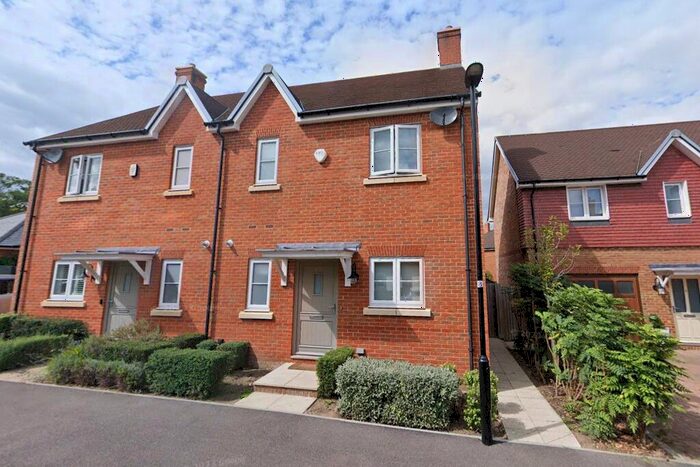 3 Bedroom Semi-Detached House To Rent In Meadowsweet Lane, Warfield, Bracknell, Berkshire, RG42