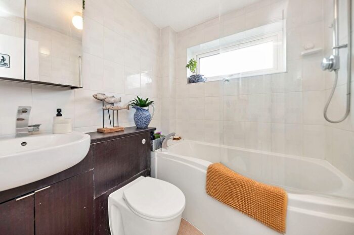 3 Bedroom Terraced House For Sale In Kingston Vale, Royston, SG8