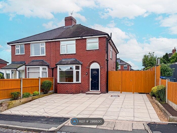 3 Bedroom Semi-Detached House To Rent In Cedar Grove, Stoke-On-Trent, ST3