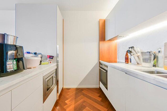 1 Bedroom Apartment To Rent In Ambassador Building, Embassy Gardens, Nine Elms, SW11