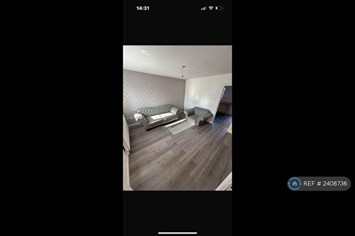 3 Bedroom Semi-Detached House To Rent In Willow Way, Croxteth, Liverpool, L11