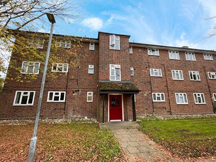 1 Bedroom Flat To Rent In Broxburn Drive, South Ockendon, RM15