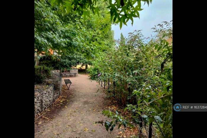 2 Bedroom Flat To Rent In Rotary Way, Colchester, CO3