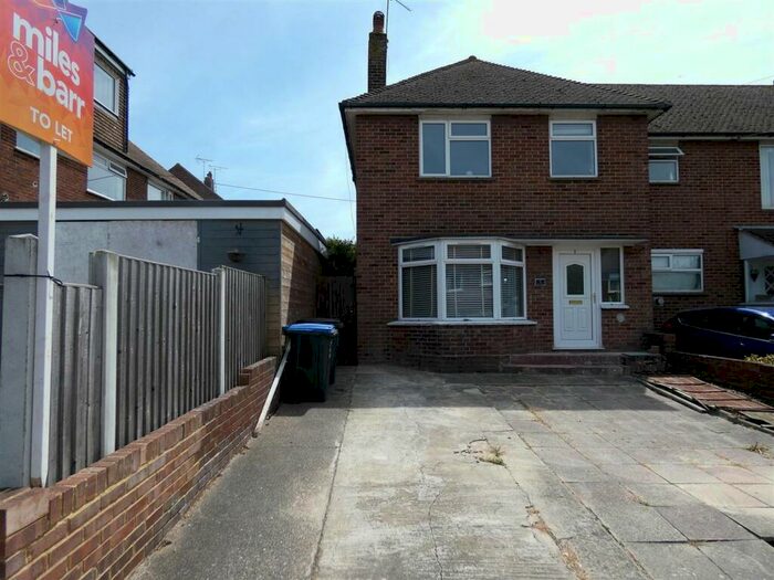 2 Bedroom Semi-Detached House To Rent In Chapel Hill Close, Margate, CT9