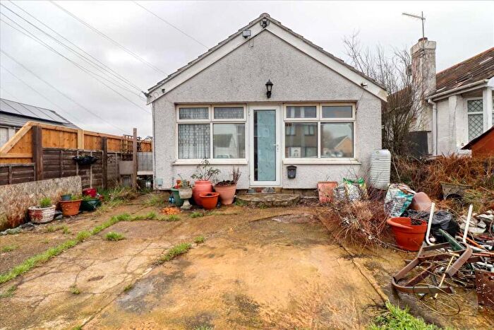 3 Bedroom Bungalow For Sale In Golf Green Road, Jaywick, Clacton On Sea, CO15