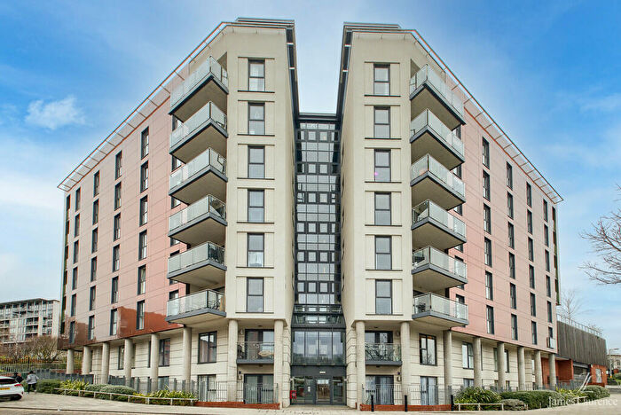 2 Bedroom Apartment To Rent In Bell Barn Road, Park Central, Birmingham, B15