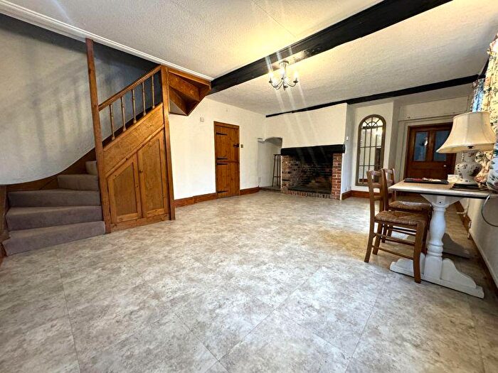 5 Bedroom Cottage For Sale In Worgret Road, Wareham, BH20 - Photo 3