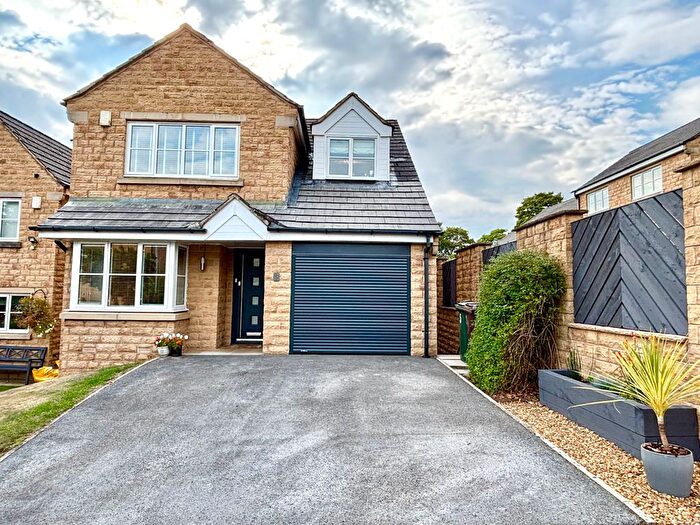 4 Bedroom Detached House For Sale In Saxilby Road, East Morton, BD20