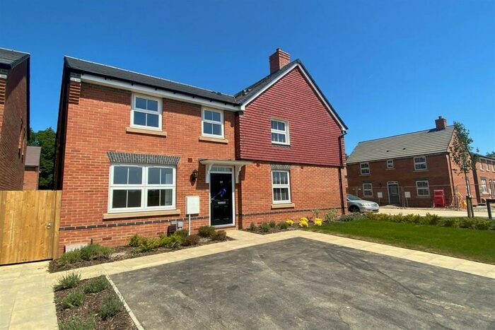 3 Bedroom Semi-Detached House To Rent In Masons Avenue, Bedhampton, Harbour Place, PO9