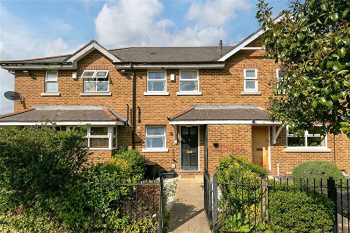 2 Bedroom Terraced House For Sale In Hanworth Road, Hampton, TW12