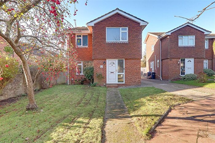 3 Bedroom Detached House For Sale In Welland Road, Worthing, BN13