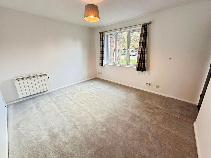 1 Bedroom Maisonette To Rent In Ruskin Close, Basingstoke, RG21