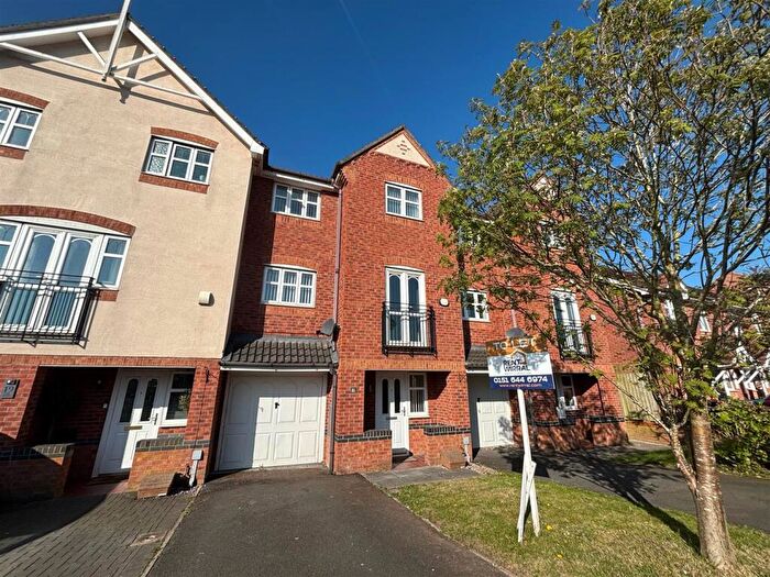 3 Bedroom Property To Rent In New Heyes, Neston, CH64