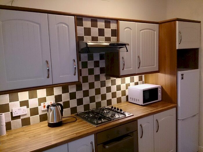 2 Bedroom Flat To Rent In Ashleigh Grove, Jesmond, Newcastle Upon Tyne, NE2