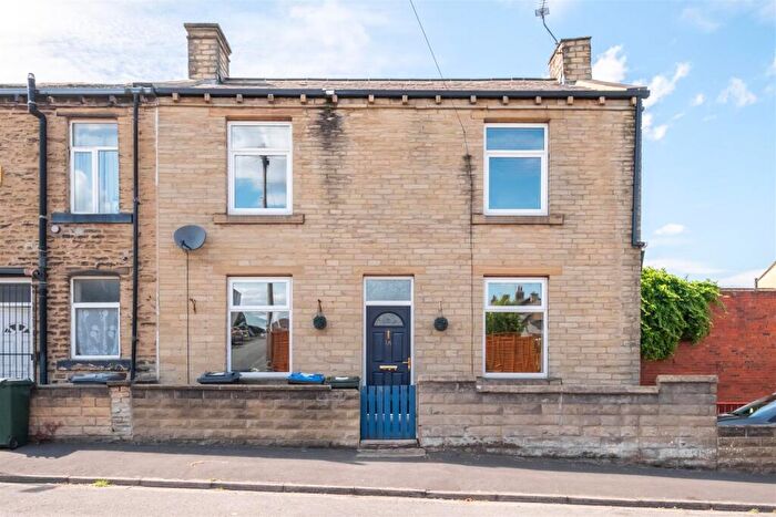 2 Bedroom End Of Terrace House For Sale In Perseverance Street, Wyke, Bradford, BD12