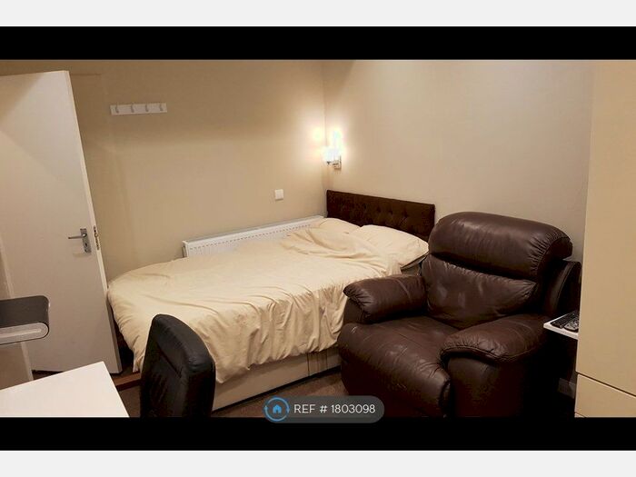 Studio To Rent In Kingsley Road, Hounslow, TW3