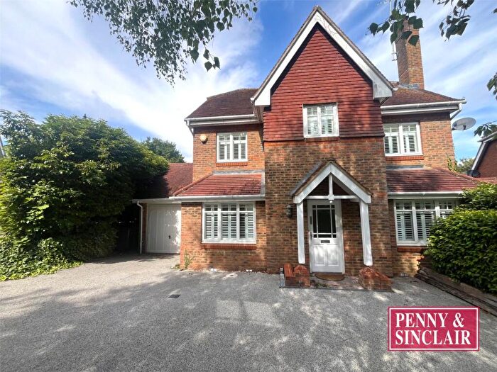 5 Bedroom Detached House For Sale In Hobbs End, RG9