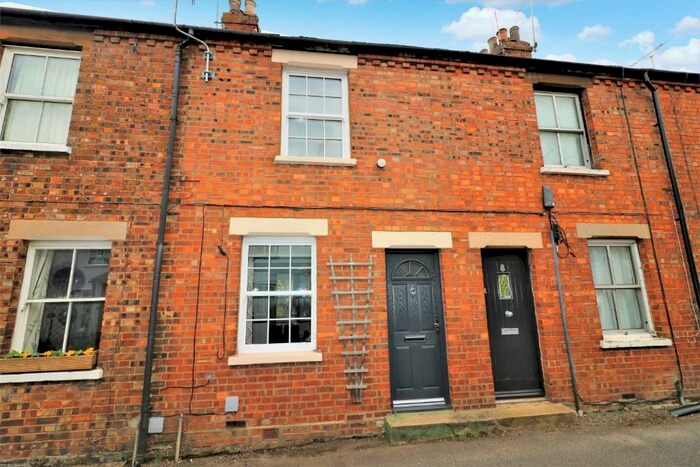 2 Bedroom Terraced House To Rent In New Town, Codicote, SG4