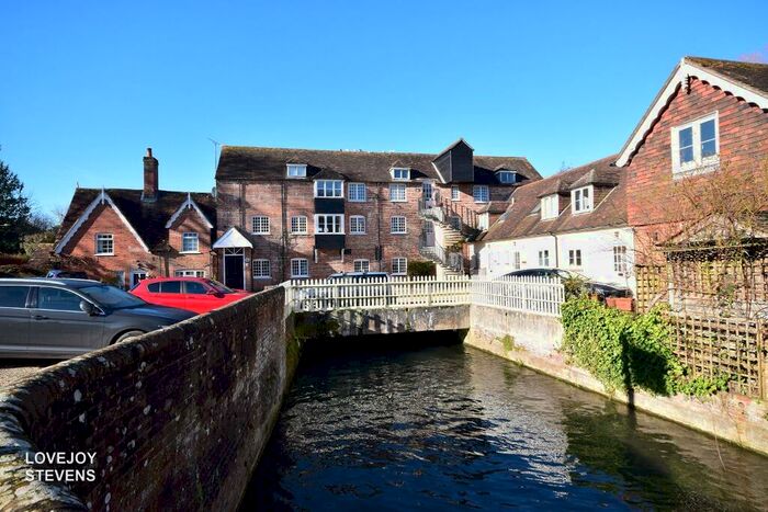 1 Bedroom Flat To Rent In Station Road, Kintbury, RG17