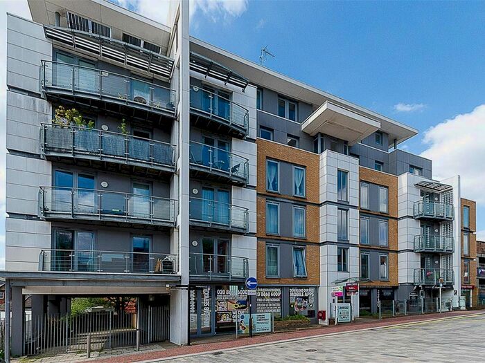 1 Bedroom Flat To Rent In Whytecliffe Road South, Purley, CR8