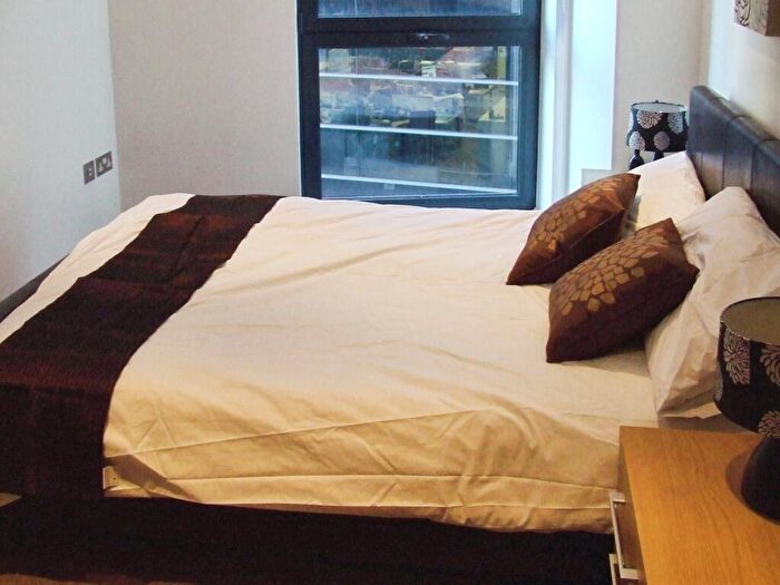 1 Bedroom Flat To Rent In One Brewery Wharf, Leeds, Uk, LS10