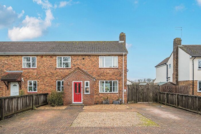 3 Bedroom Semi Detached House For Sale In Lancaster Square, Lyneham, SN15