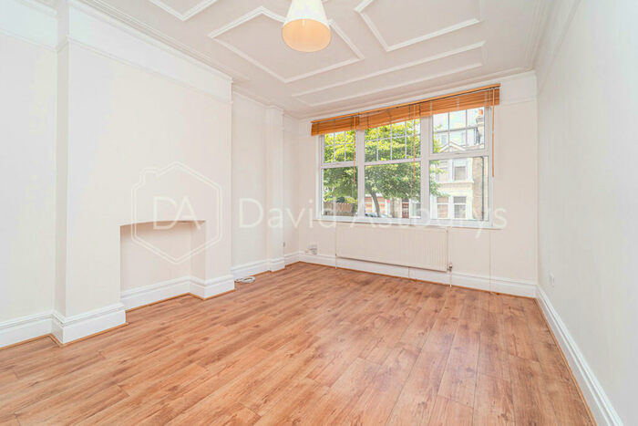 4 Bedroom Terraced House To Rent In Naylor Road, Whetstone, London, N20