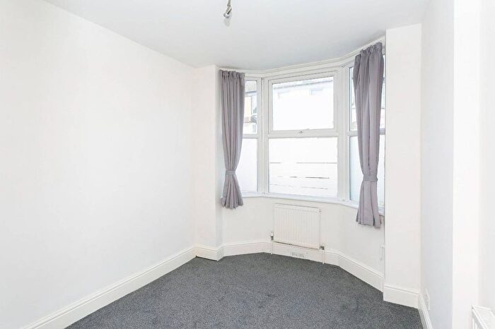 1 Bedroom Maisonette To Rent In Queens Road, Watford, WD17